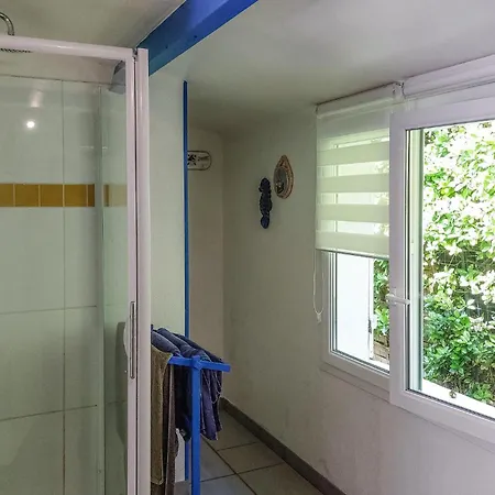 Vakantiehuis 2 Bedroom Lovely In