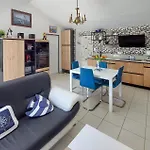 펜션 2 Bedroom In