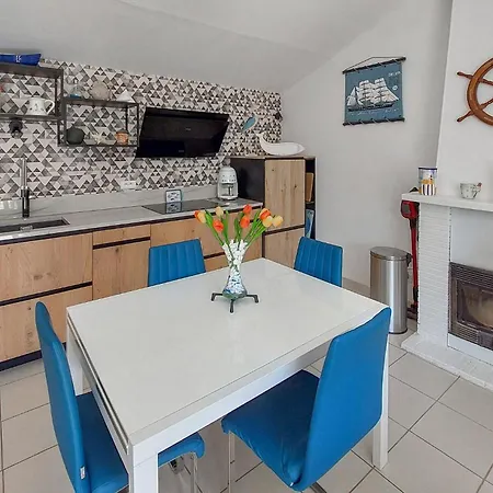 2 Bedroom Lovely Home In Notre-Dame-De-Monts *