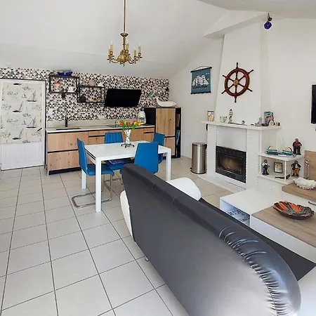 2 Bedroom Lovely Home In Notre-Dame-De-Monts * Notre-Dame-de-Monts