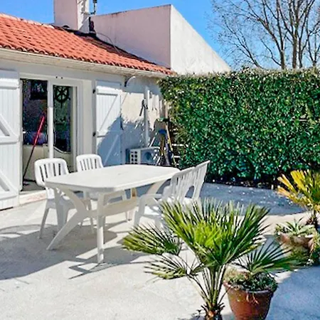 Σπίτι διακοπών 2 Bedroom Amazing In *
